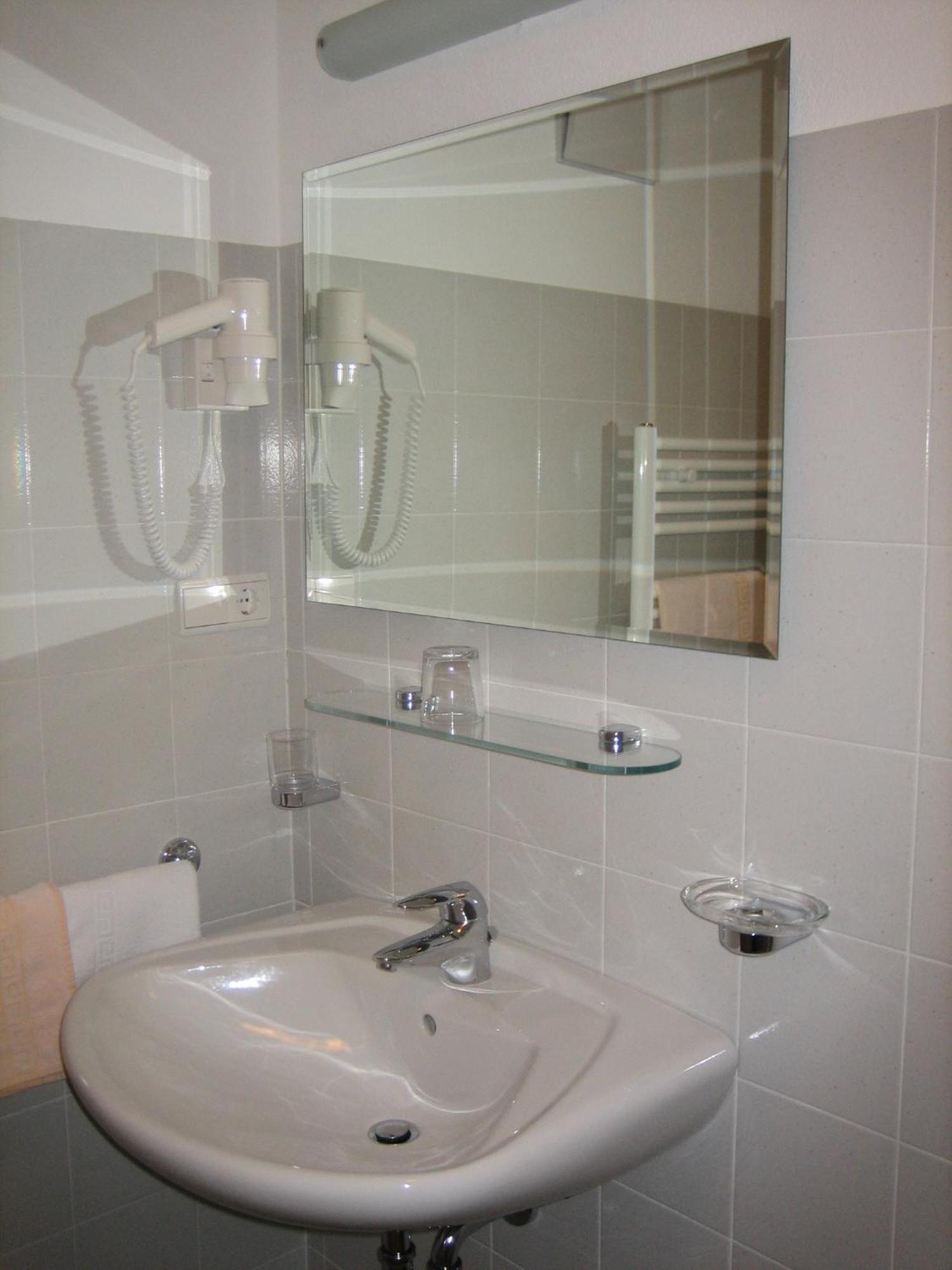 Garni - Appartement Neumairhof Разун ди Сопра Екстериор снимка